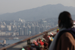 "작은 평수면 주차비는 더, 주차는 덜 해야지"...인천·부천 아파트 논란