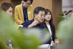 김동연, "더 나은 세상을 위해 여성과 연대하고 행동 하겠다"