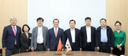 중국 웨이팡시 농업공무원 4명, 경기도의회 방문...우수시설 견학
