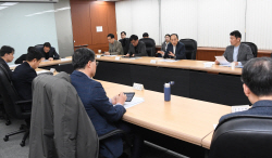 美실리콘밸리은행 파산에 경제·금융수장 회의..."시장 변동성 확대 우려"