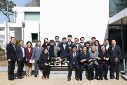 김동연,  “이번 회기부터 상임위별로 의원들과 식사하며 대화하고 협치하겠다”