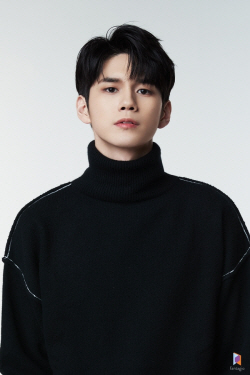 워너원 출신 옹성우, 4월17일 육군 현역 입대