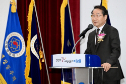 유정복 인천시장 "공직 선배, 다시 지역사회에 기여토록 할 기회 마련에 최선"