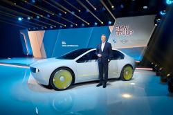 BMW "전기차, 핵심 성장 동력…올해 전체 판매량 15% 차지할 것"