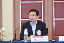 이상일 용인특례시장, "시민들이 다양하고 특화된 평생교육 사업 혜택 받도록 할 것"
