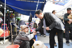 강수현 양주시장 덕정오일장 탐방…민생점검
