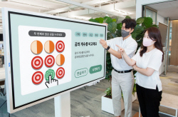 SK케미칼, 노인보호센터에 AI 기반 치매예방 프로그램 보급
