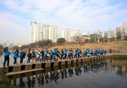 안산도시공사 EM흙공 투척-플로깅 전개…물의 날