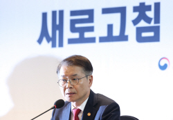 10시간 주 4일제, 라마단 32.5시간제도 있는데 한국은...외신도 주목
