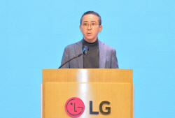 권영수 LG엔솔 부회장 “수익성 넘버원 기업이 되겠다”