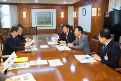 이철우 도지사, 한덕수 국무총리 만나 APEC 개최 최적 도시 ‘경주’ 강조