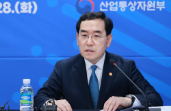 정부, 2027년까지 유망 뿌리기업 100개 육성…R&D에 4000억원 투입