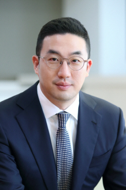 구광모 LG 회장 "고객·미래·인재 투자 지속···AI 등 포트폴리오 강화"