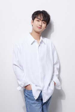 이찬원, ‘옥탑방의 문제아들’ MC 합류...19일 첫 등장
