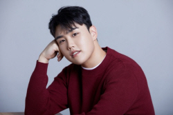 ‘미스터트롯2’ 고정우, 장군엔터와 전속계약...양준혁·박슬기와 한솥밥