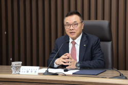 황주호 한수원 사장 "빈곤층 없는 발전소 주변지역"