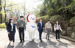 캠코 "임직원 걸음 모아 도심 속 예술정원 조성한다"