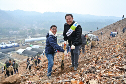 이충우 여주시장 "나무심기, 미래세대 위해  꼭 해야 할 일" 강조
