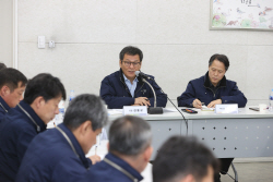 김홍규 시장 난곡동 산불 피해수습 대책회의 주재…행정력 총동원 주문