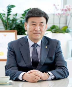 방세환 광주시장, "광주시 올해의 책 ‘오리부리 이야기’에서 무거운 교훈 얻어"