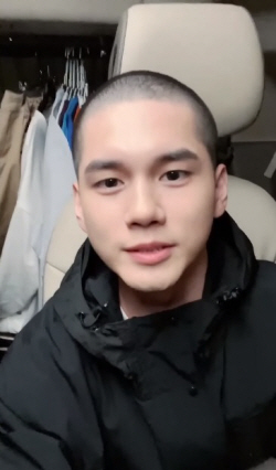 옹성우, 오늘(17일) 육군 현역 입대