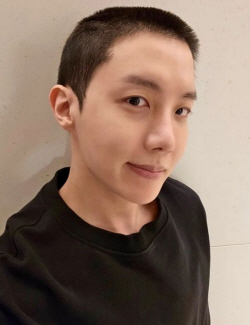 BTS 제이홉, 오늘(18) 육군 현역 입대 "건강히 다녀오겠습니다"