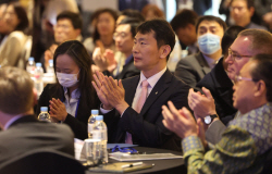 이복현 금감원장 "특정 회사 허위 사실로 시장 교란…철저 대응"
