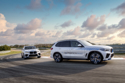 벤츠 전기차 vs BMW 수소차…친환경車 승자 누가될까