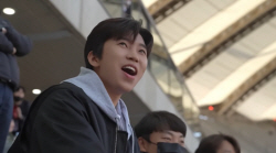 임영웅의 팬 사랑 "FC서울 시축은 팬들과 봄나들이"