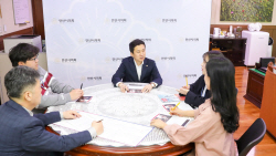 송바우나 안산시의장 영어공부모임 좌장, 시선집중