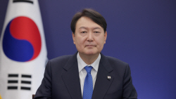 [글로벌 칩카경쟁] 재계 시선 尹에게···韓美 정상회담 성과 나올까