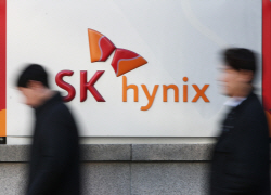 SK하이닉스, 인텔 낸드사업부문 인수합병 득보다 실 더 많나