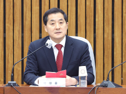 與 "전기·가스요금 인상 불가피…한전·가스공사 자구노력 먼저"