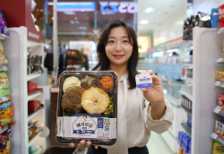[One Pick! 신상] GS25 에그함박, 코카콜라 제로레몬, 풀무원 두유면
