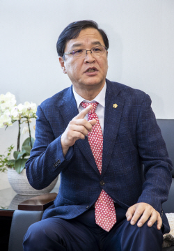 경상북도의회 박영서 부의장, ‘경상북도 전직대통령 기념사업 지원에 관한 조례안’ 발의