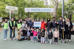 NH아문디운용, ‘올바른지구OCIO자산배분펀드’ 1주년 나무심기 행사 개최