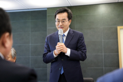 김동연, "도민의 안전 위해선 당의 색깔은 무의미...줄탁동시 돼야"