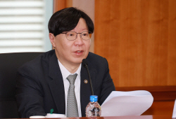 금융위 부위원장 "해외 주요국 ESG 공시의무 강화...韓기업도 영향 받을것"