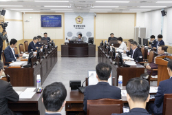 경북도의회 기획경제위원회, 조례안 및 동의안 심사