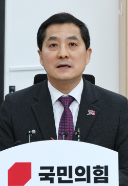 월급 쎈 적자 공기업인데 근로자의 날 10만원 상품권 논쟁, 뿔난 與 "정승일 한전 사장 물러나라"