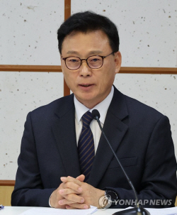 민주당 서열 2위 원내대표 박광온…