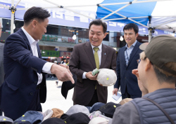 이재준 수원시장 "지역경제 활성화 위한 장바구니 축제, 수원에서 개막"