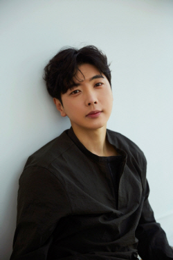 배우 유장영, 결혼 4년 만에 득녀 “성실한 아빠·배우 되겠다”