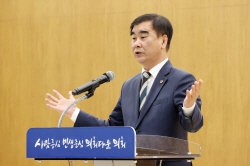 염종현 경기도의회 의장, "기존 직원과 정책지원관 협력 통해 윈윈 하는 시너지 발휘해야"