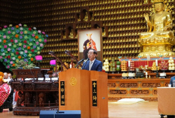 [포토] 하윤수 부산시교육감, 삼광사 봉축 점등대법회 축하
