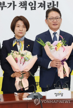 정의당 새 원내대표에 배진교…"총선 승리에 모든 것 바칠 것"