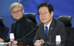 김용·정진상에 송영길·김남국까지...수족 잘리는 이재명 "목감기" 잠행