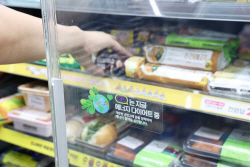 역대급 폭염이라는데 전기료 또 인상…편의점 ‘여름이 겁난다’