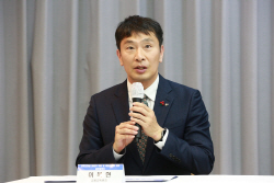 MZ세대 대상 강연 나선 이복현..."전월세 보증금 보험상품 활용해야"