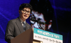 한동훈에 "세금으로 문자썼다더라"...가짜뉴스 발끈 김의겸, 또 가짜뉴스